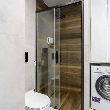 Luxury With Large Terrace Apartmán