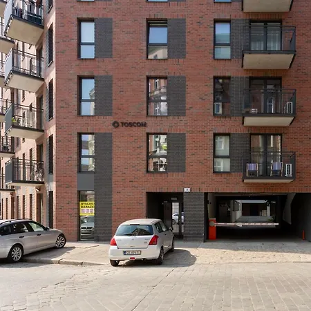 Luxury With Large Terrace Apartment *